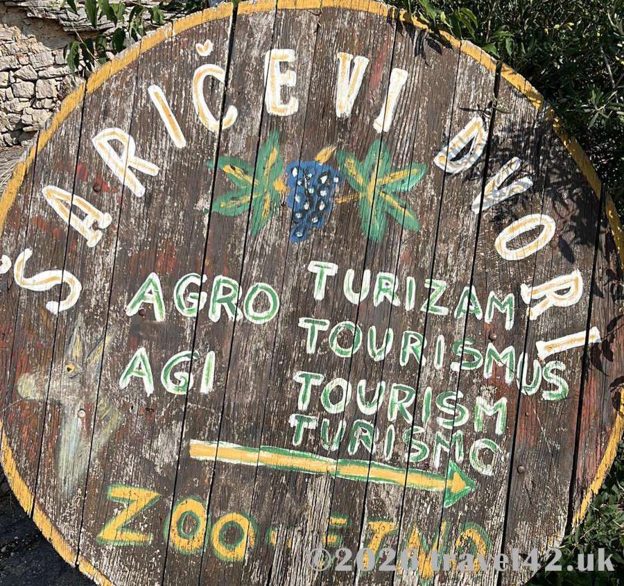 Croatian restaurant Saricevi Dvori