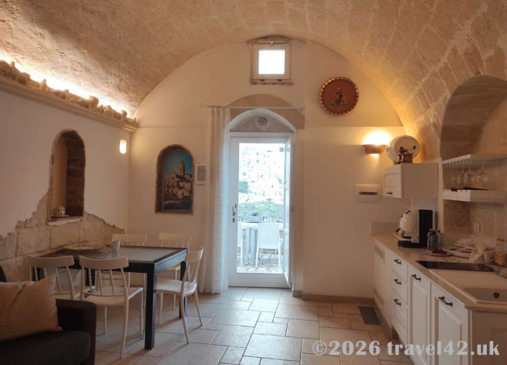 Our hotel in cave - B&B La Corte dei Pastori